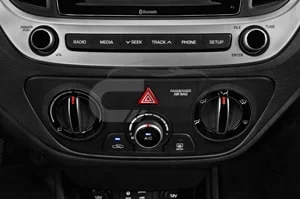 2021 Hyundai Accent SE 4 Door Sedan Climate control